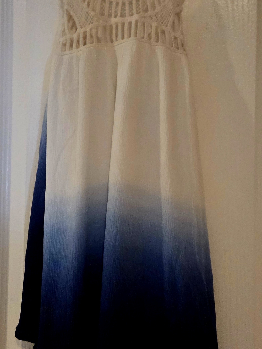 New No Tags S Women’s Ombre Blue-to-White Knee Length Dress
